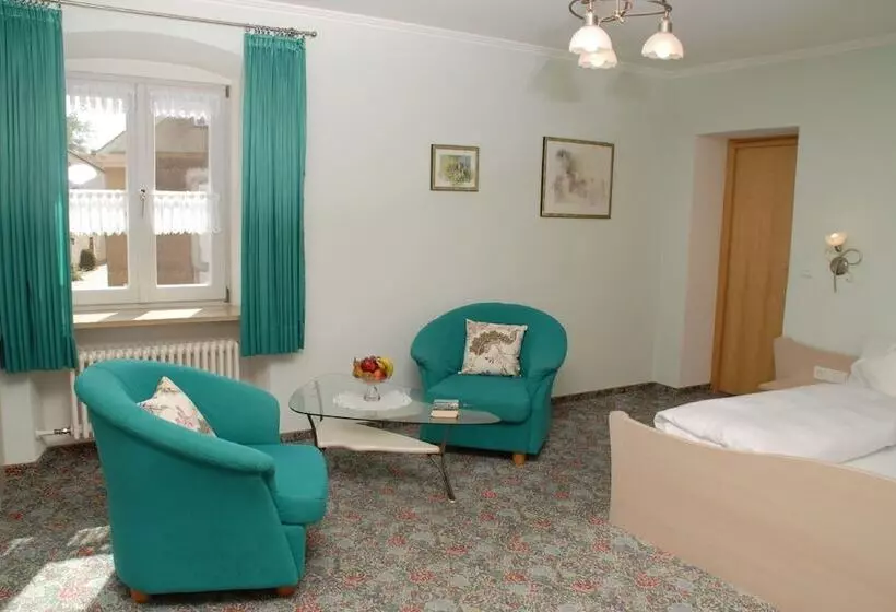 Hotelli Zur Krone Gmbh