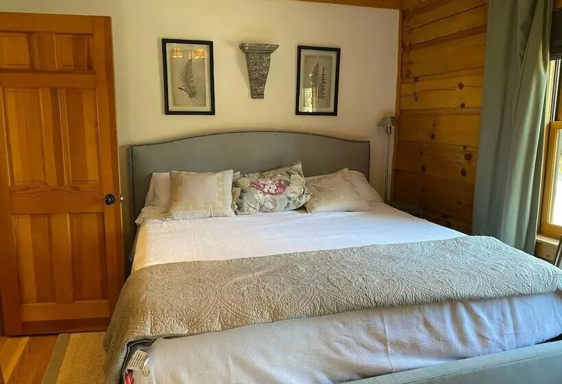 Woodwinds  Custom Cabin, Sunset Views, Hot Tub, Indoor & Outdoor Fireplaces, Pet Friendly By Redawni