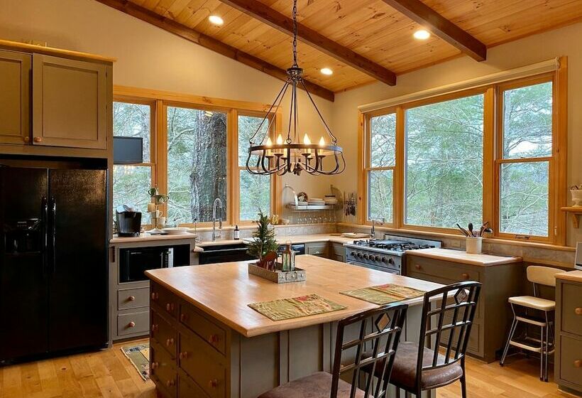 Woodwinds  Custom Cabin, Sunset Views, Hot Tub, Indoor & Outdoor Fireplaces, Pet Friendly By Redawni