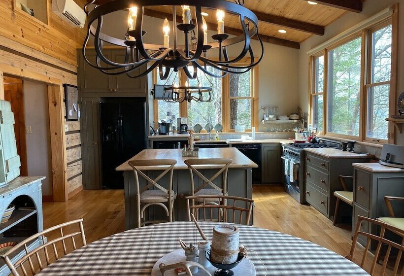 Woodwinds  Custom Cabin, Sunset Views, Hot Tub, Indoor & Outdoor Fireplaces, Pet Friendly By Redawni