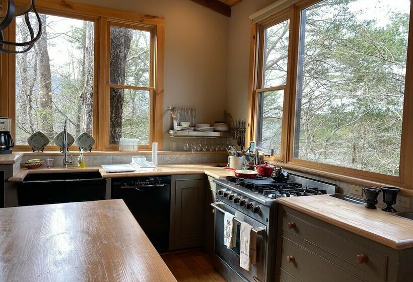 Woodwinds  Custom Cabin, Sunset Views, Hot Tub, Indoor & Outdoor Fireplaces, Pet Friendly By Redawni