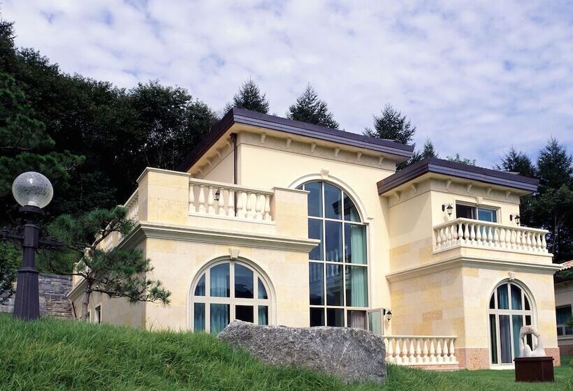 هتل Crystal Valley Cc   Golden Village