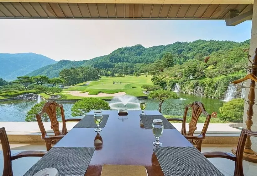 ホテル Crystal Valley Cc   Golden Village