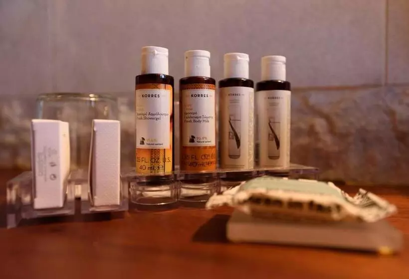 Hotelli Cotommatae Hydra 1810