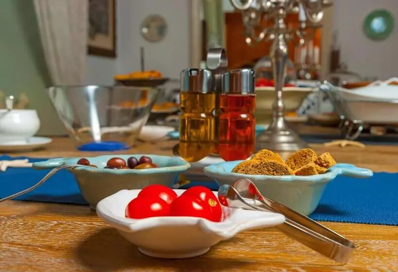 Hotelli Cotommatae Hydra 1810