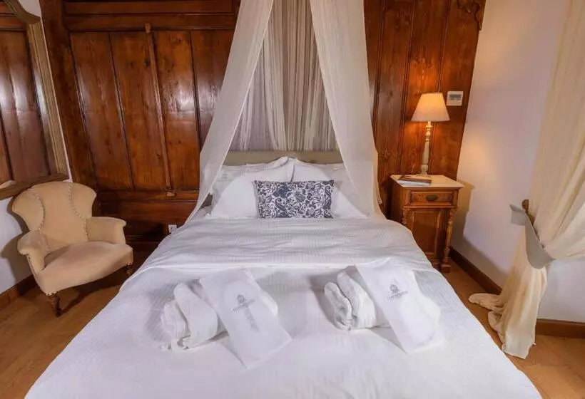 Hotelli Cotommatae Hydra 1810