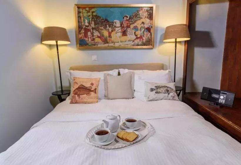 Hotelli Cotommatae Hydra 1810