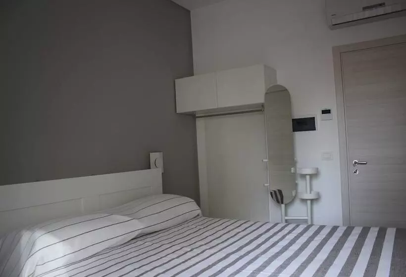 Room In B&b   Camelia   Stanza Matrimoniale   B&b Lasso