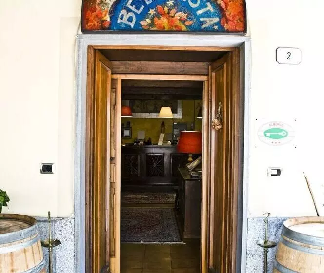 簡易ホテル Bellavista