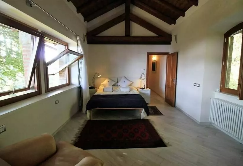 ホテル Cottage Alpino Immerso Nel Bosco
