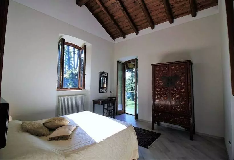ホテル Cottage Alpino Immerso Nel Bosco