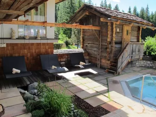 Отель Almwellness Resort Tuffbad