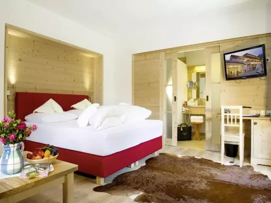 Отель Almwellness Resort Tuffbad