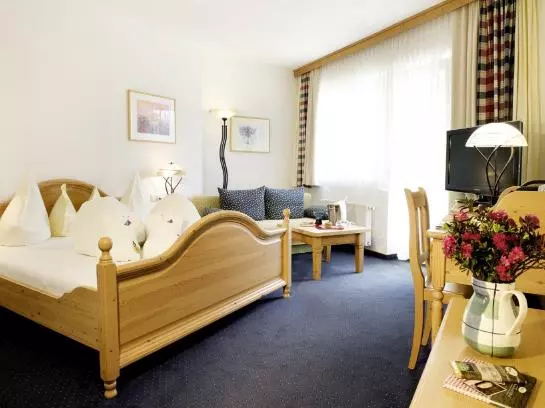 Отель Almwellness Resort Tuffbad