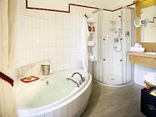 호텔 Almwellness Resort Tuffbad