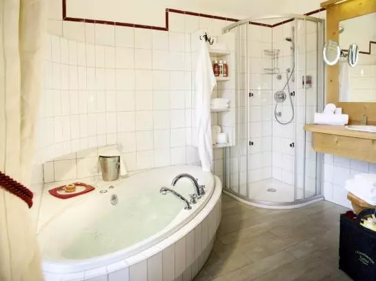 Отель Almwellness Resort Tuffbad