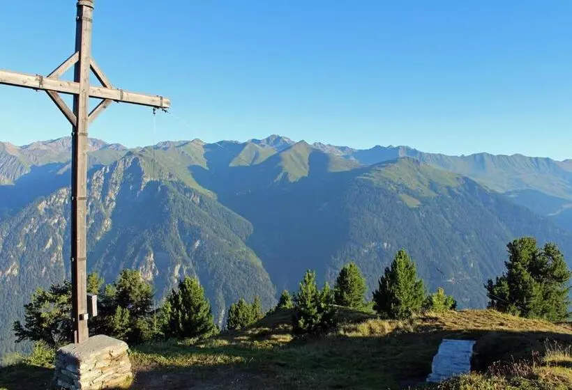 تختخواب و صبحانه Pension Fuchs