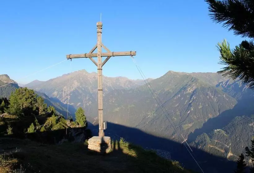 تختخواب و صبحانه Pension Fuchs