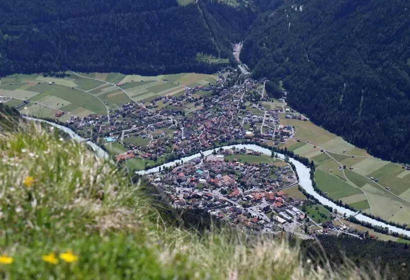 تختخواب و صبحانه Pension Fuchs