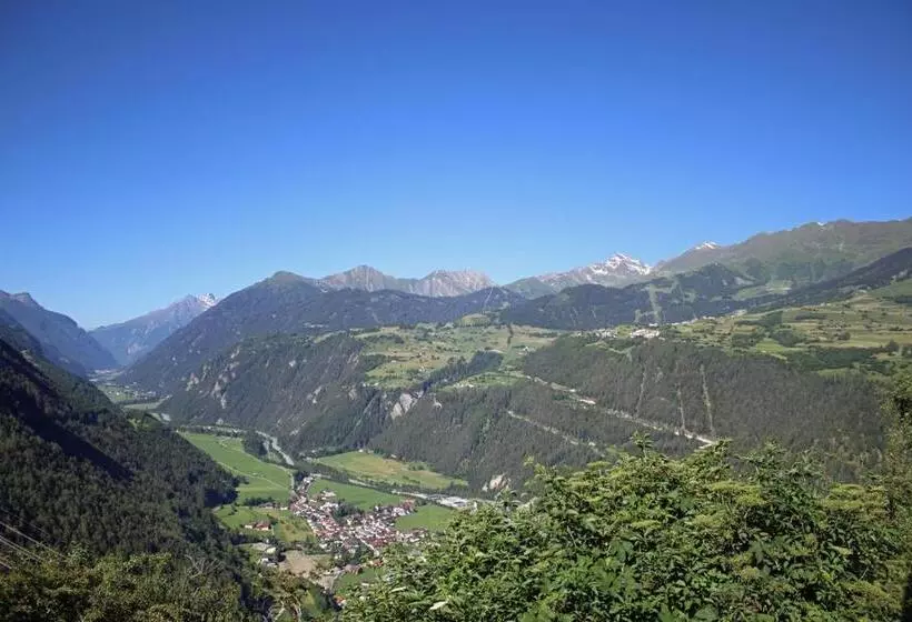 تختخواب و صبحانه Pension Fuchs