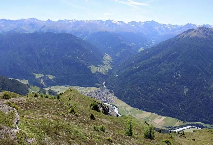 تختخواب و صبحانه Pension Fuchs