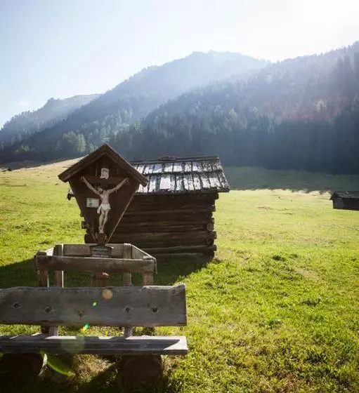 تختخواب و صبحانه Pension Fuchs