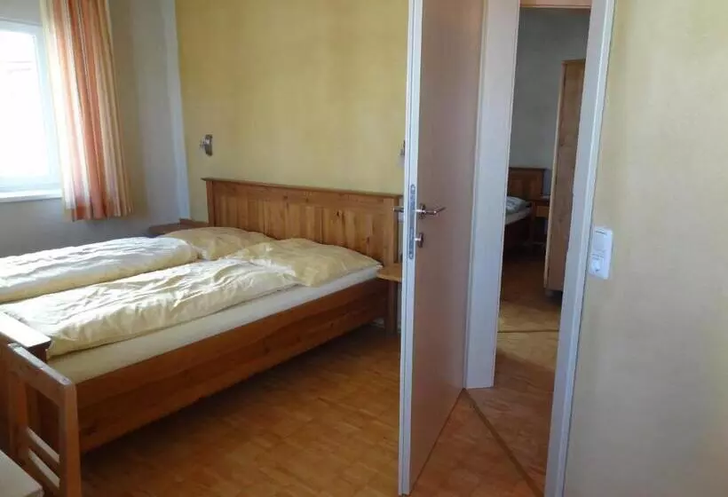 Ferienwohnungen Veit