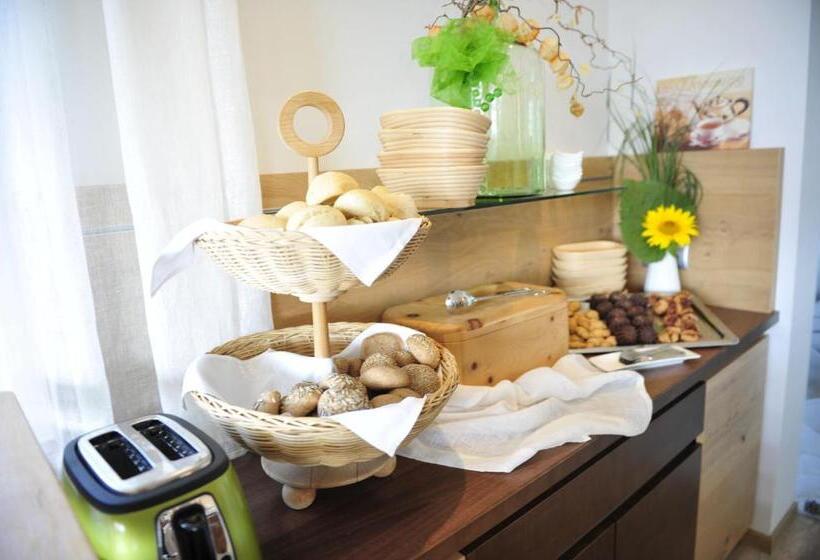 فندق Biohof Naturzeit Faaker See