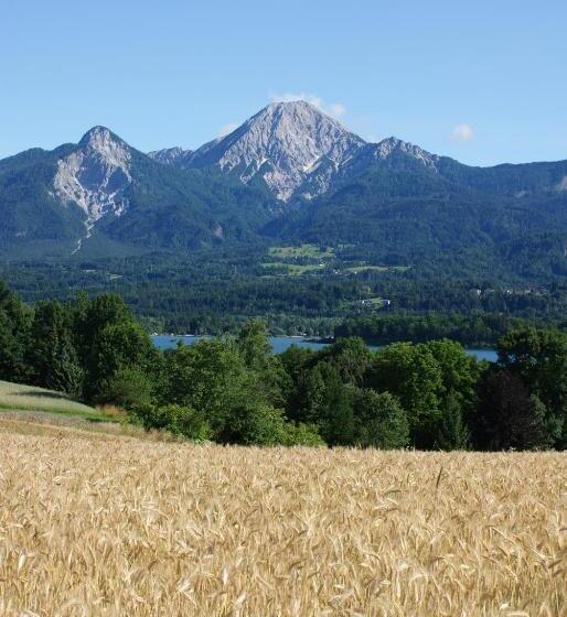 فندق Biohof Naturzeit Faaker See