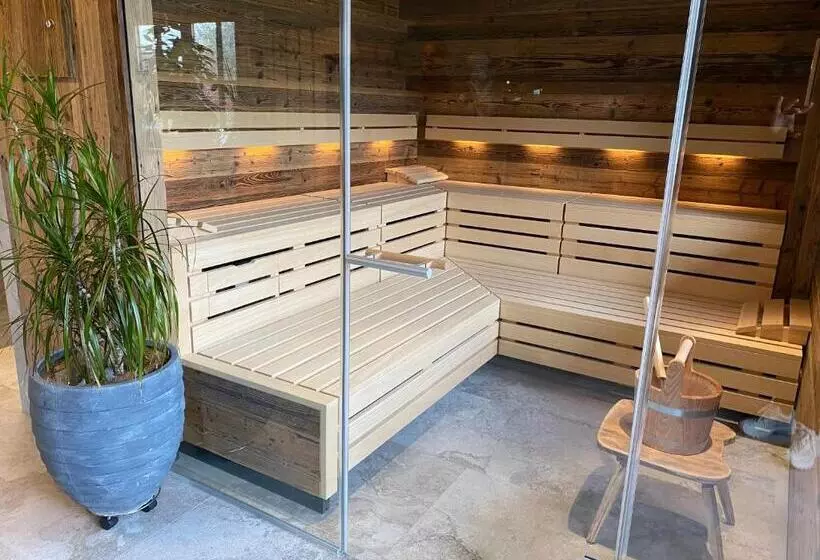 هتل Edelweiss Kitzbühel