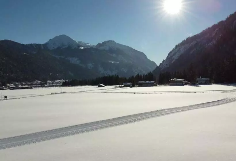 ホテル Frühstückspension Seeblick