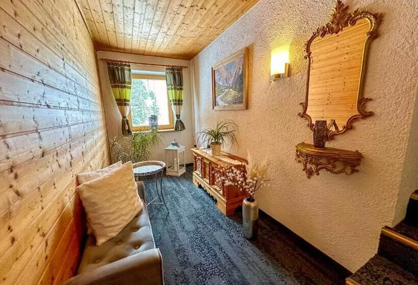 ホテル Frühstückspension Seeblick