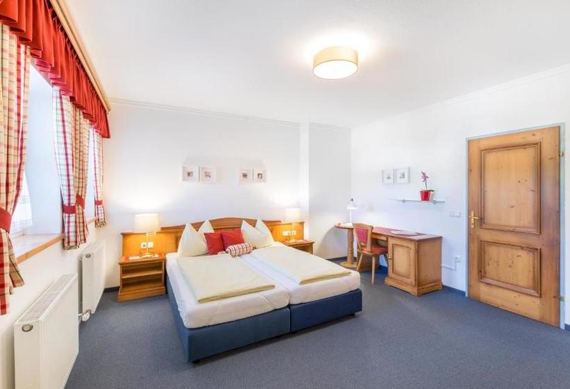 בית מלון כפרי Garni Nöserlgut