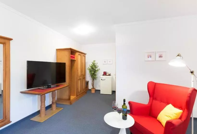 فندق Garni Nöserlgut