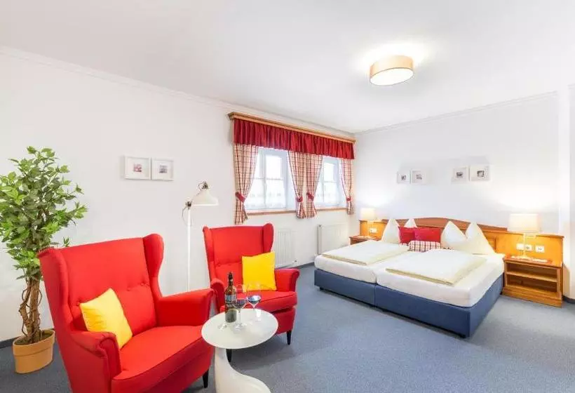 فندق Garni Nöserlgut