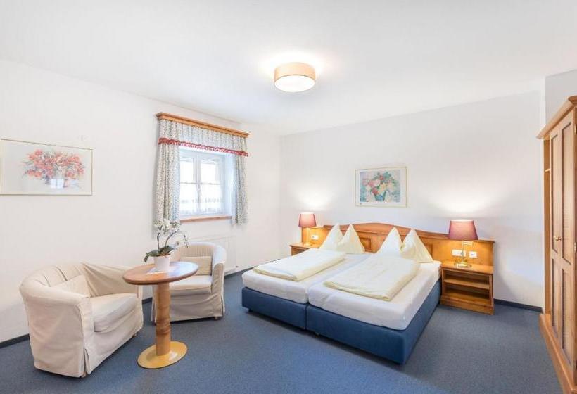 בית מלון כפרי Garni Nöserlgut