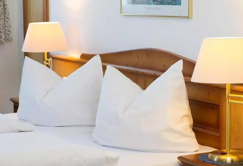 فندق Garni Nöserlgut