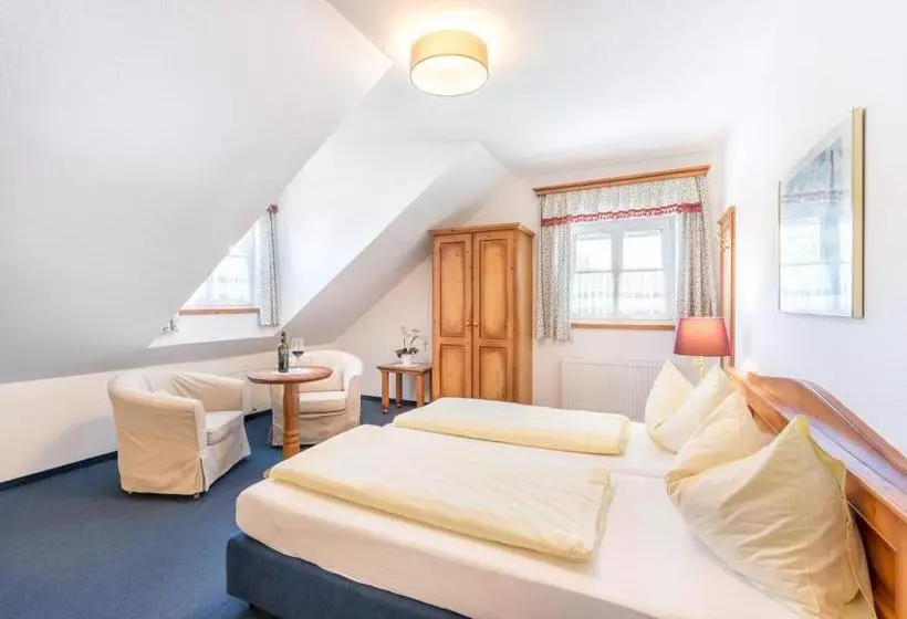 فندق Garni Nöserlgut