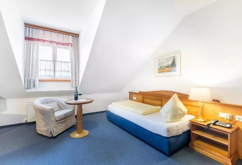 فندق Garni Nöserlgut