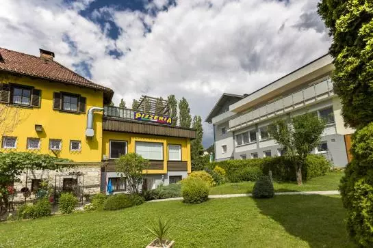 Пансион Gästehaus Krappinger