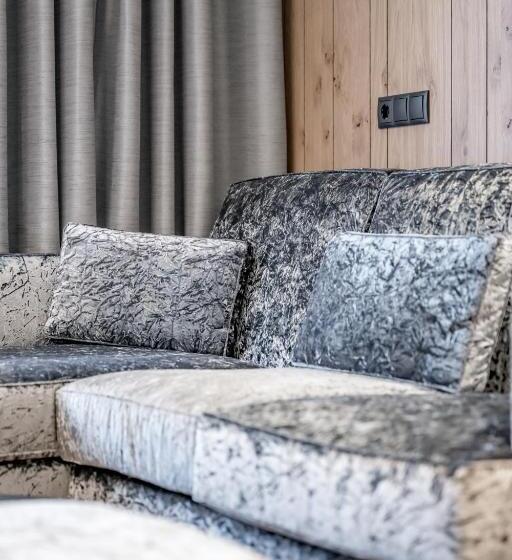 Отель Grauer Bär