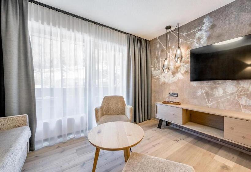 Отель Grauer Bär