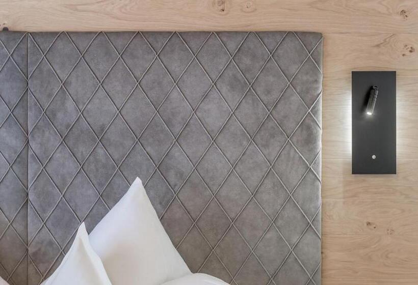 Отель Grauer Bär