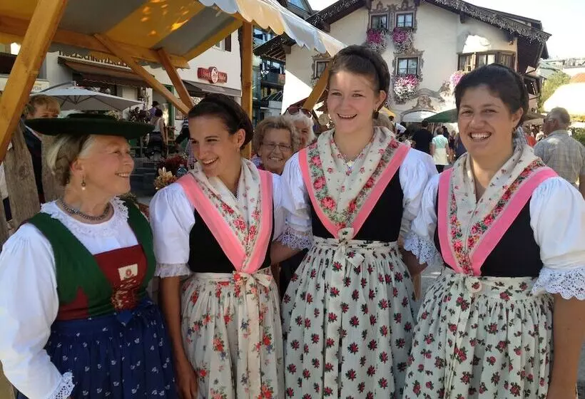 هتل Haus Alpengruss