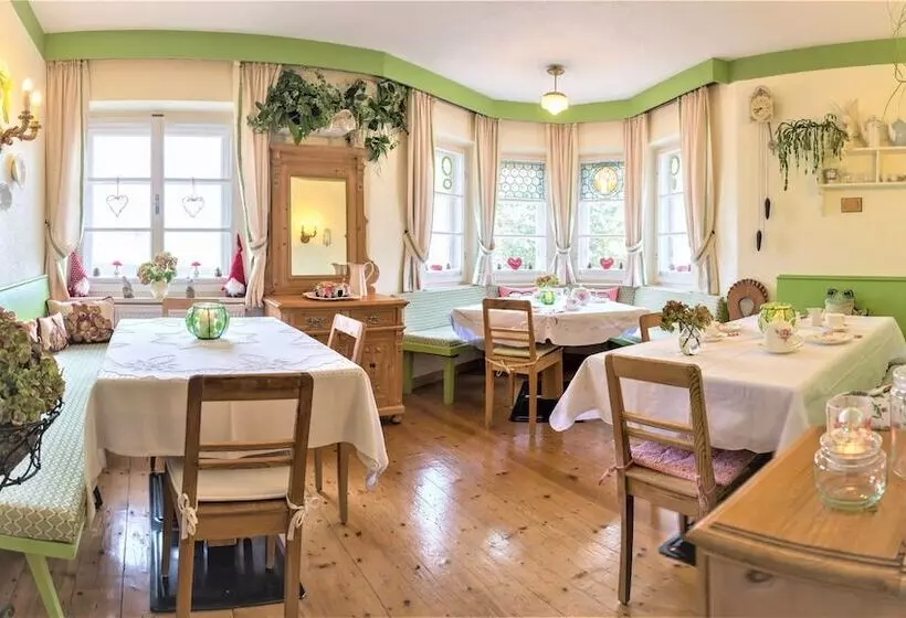 هتل Haus Alpengruss