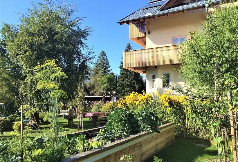 هتل Haus Alpengruss