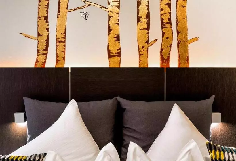 Отель Raffl's St. Antoner Hof