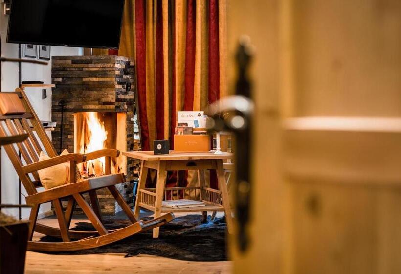 ホテル Raffl's St. Antoner Hof