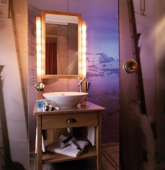 ホテル Raffl's St. Antoner Hof