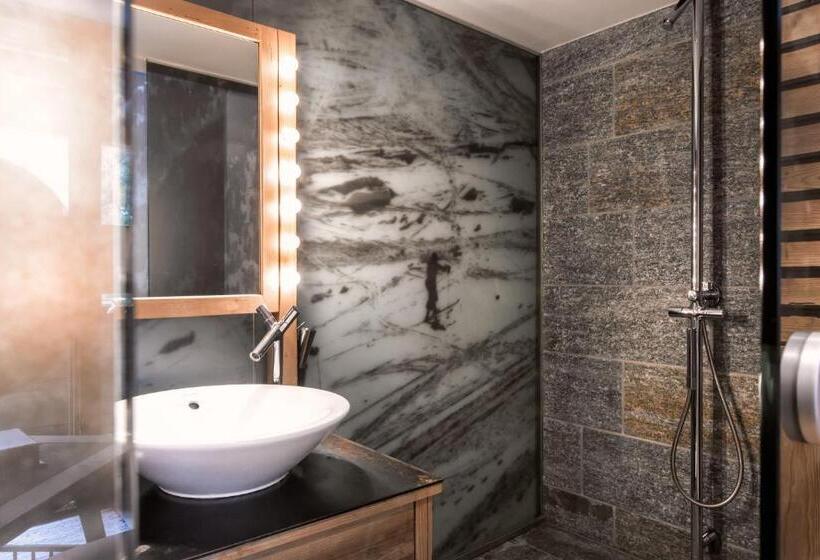 ホテル Raffl's St. Antoner Hof